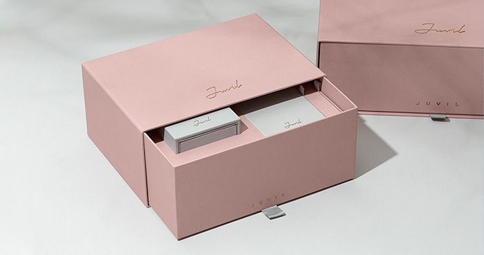 What unique characteristics does the custom rigid box packaging include?