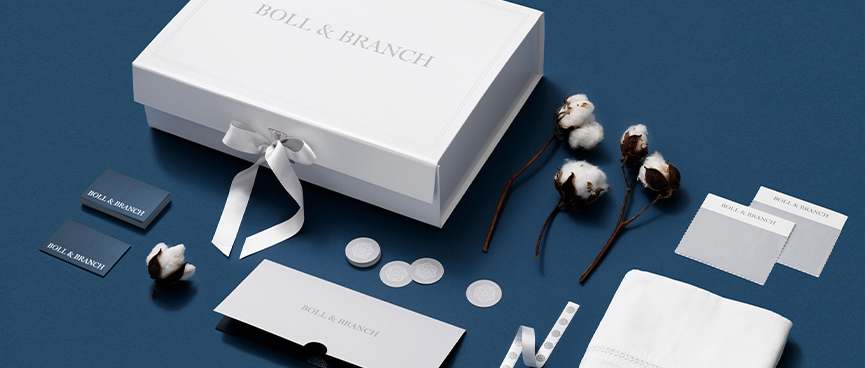 magnetic closure boxes with silk ribbons