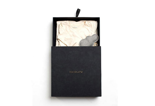 shirt packaging with ribbon