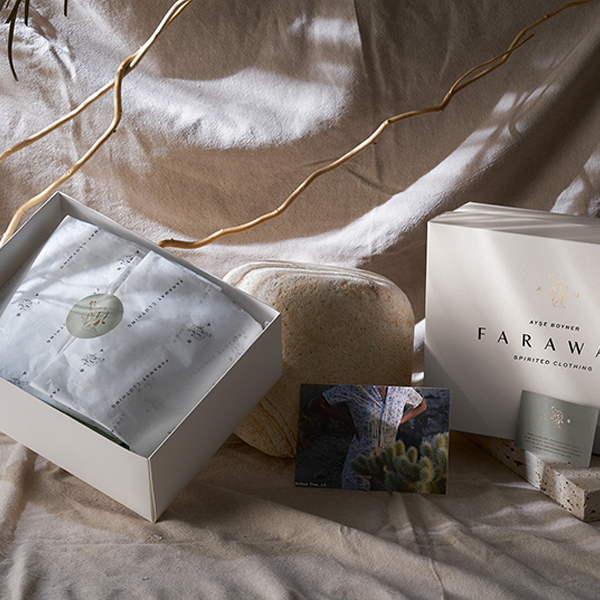 Custom Clothing Packaging