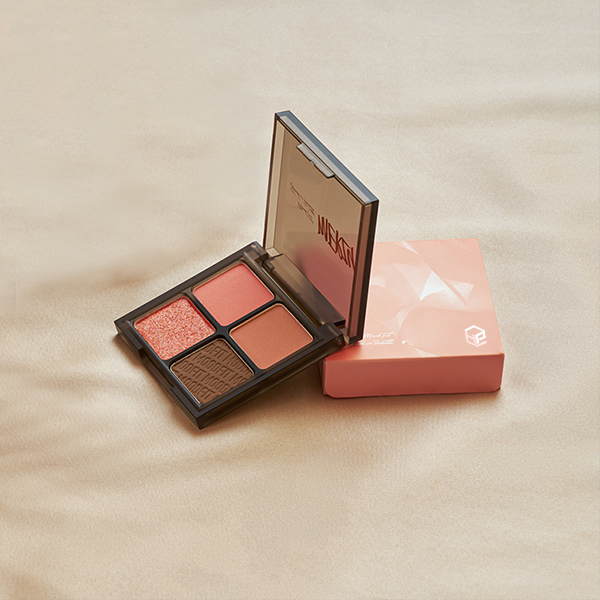 eyeshadow packaging
