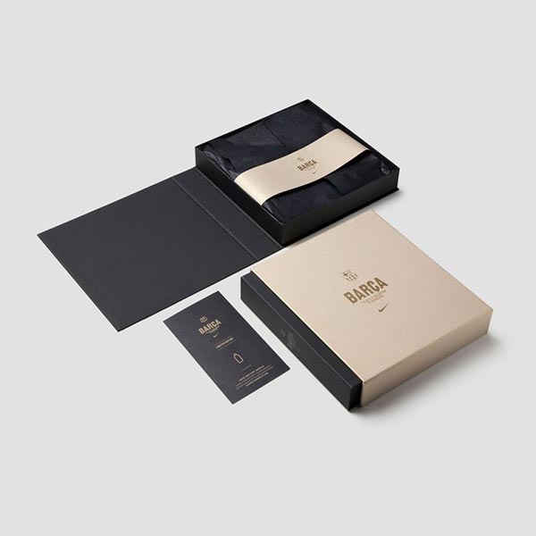 Luxury Apparel Boxes packaging
