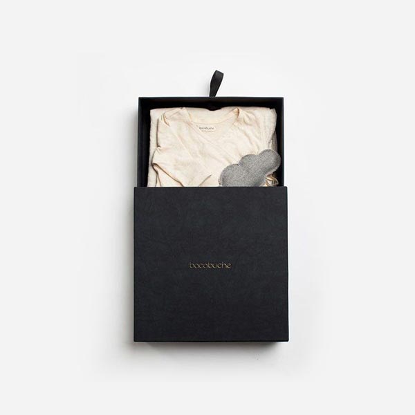 luxury apparel boxes with logo